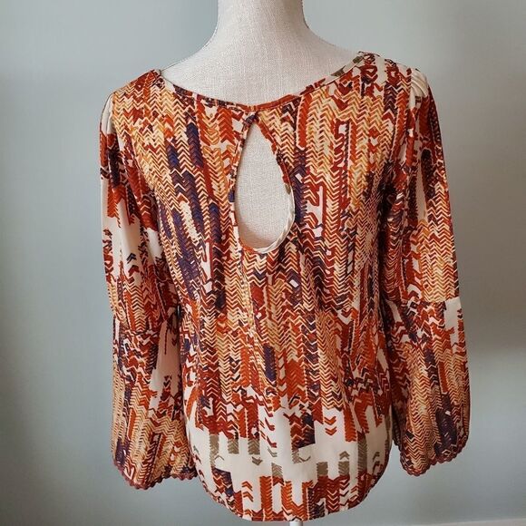 Pink Owl Women's Long Bell Sleeve Scoop Neck Keyhole Back Top Size Small - Picture 2 of 7